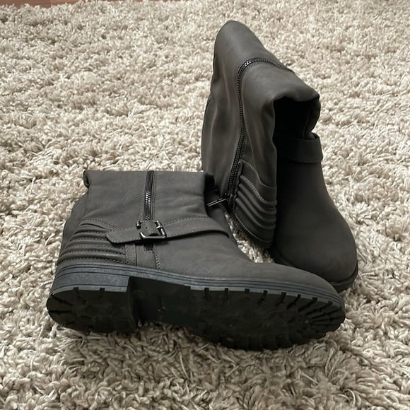 Jasmin Knee High Boots - Picture 4 of 5